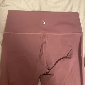 Wunder Under High Rise lulu leggings (25 in)